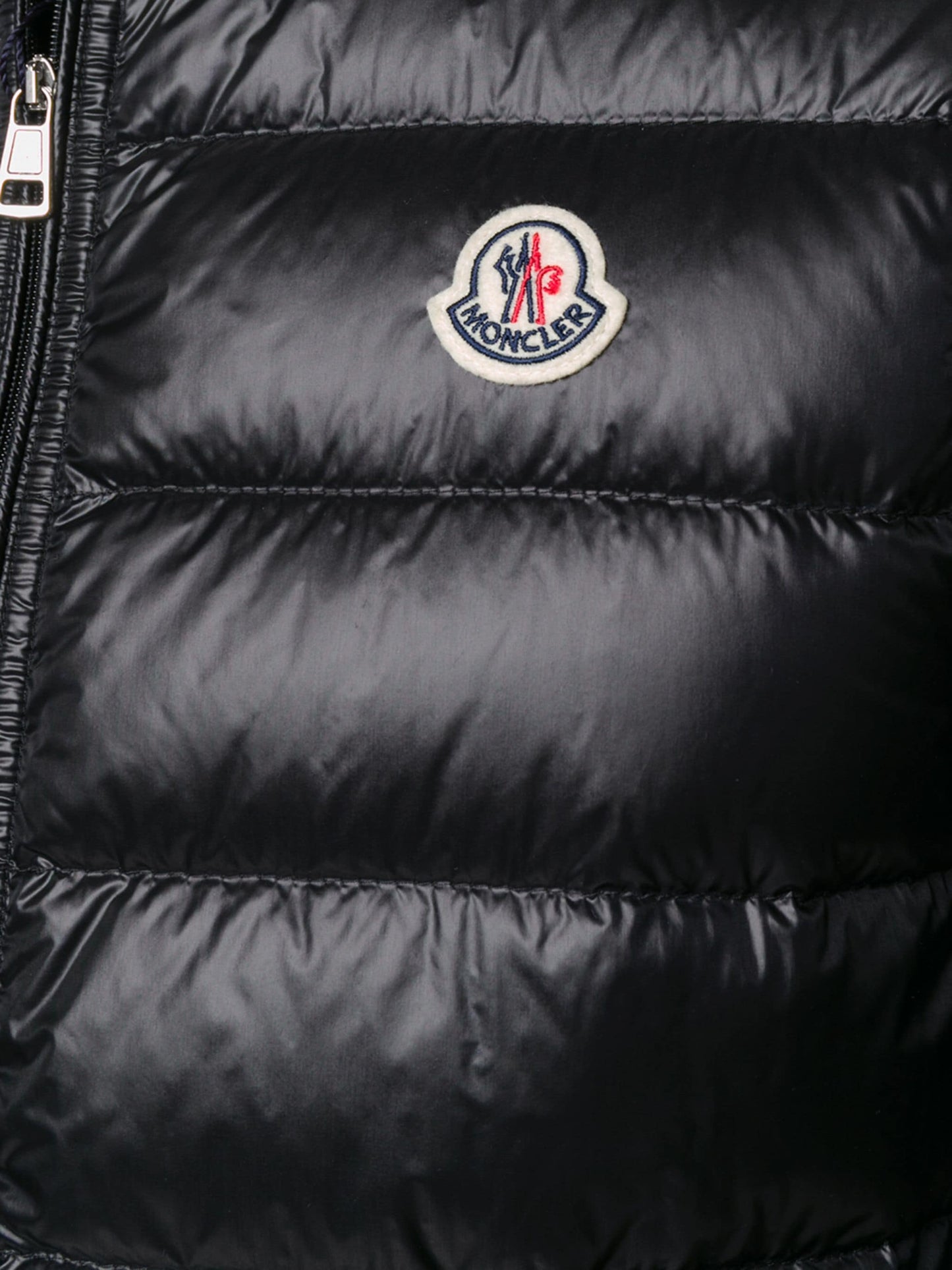 quilted logo gilet